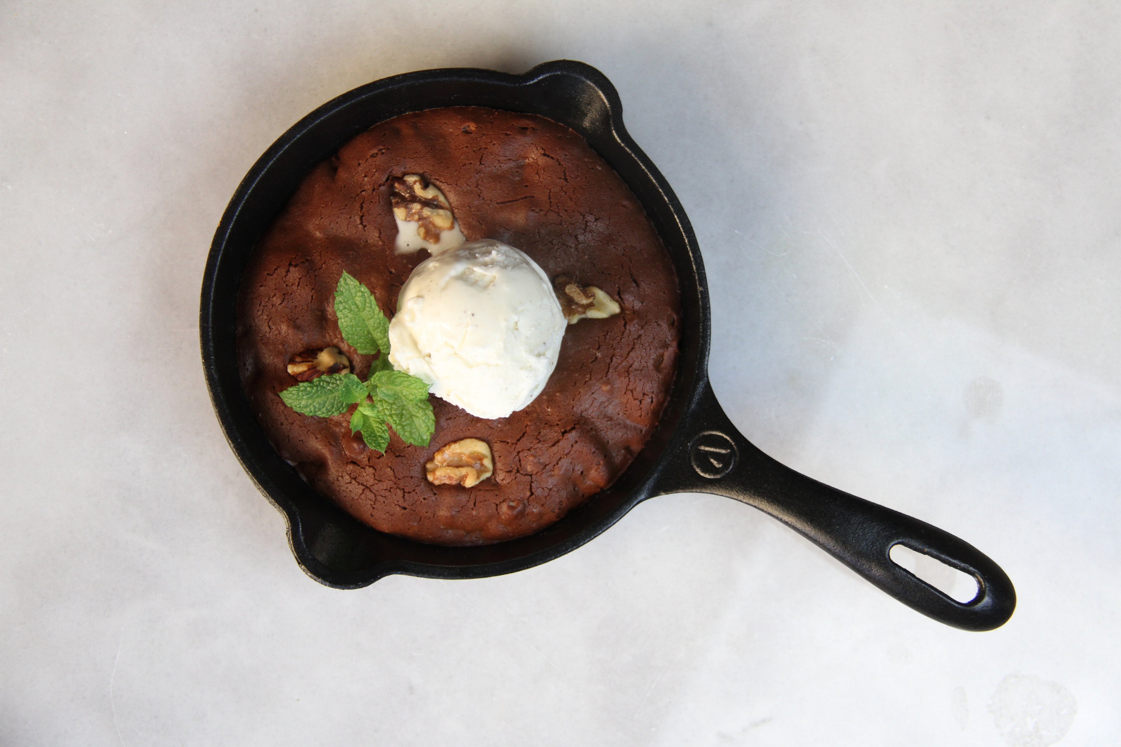 Victoria Cast Iron Skillet (16.5 cm) - enameled