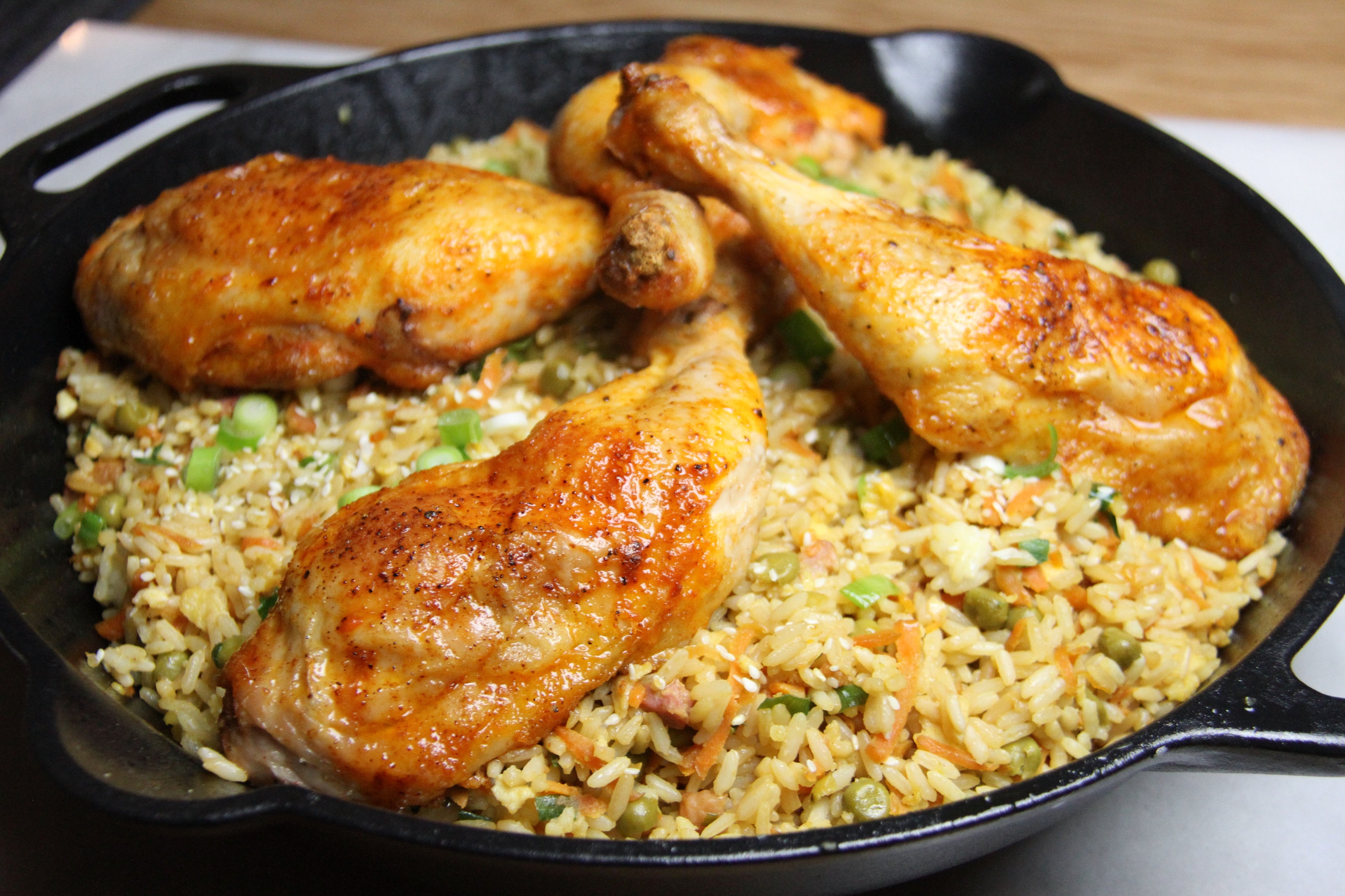 Victoria Cast Iron Skillet with Double Handles (33 cm) - enameled