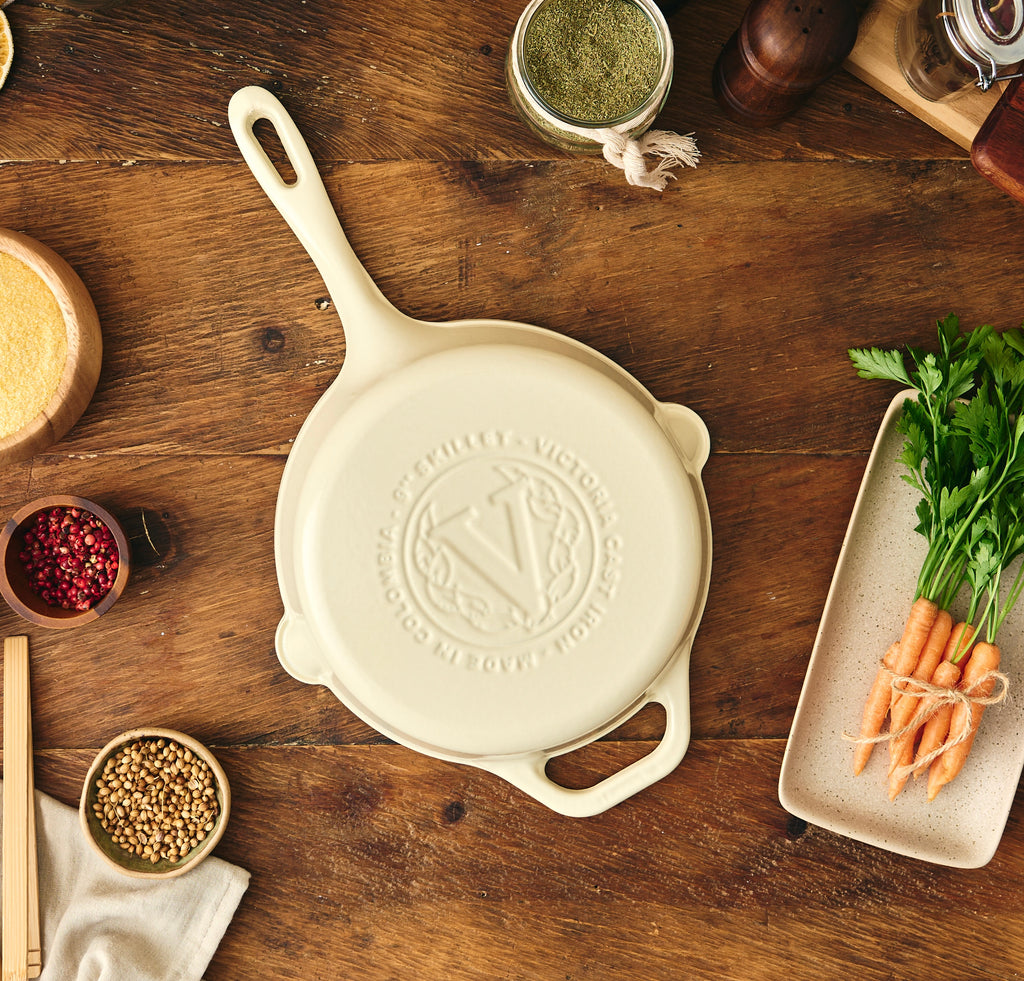 Victoria White Sable skillet 28 cm - white enameled