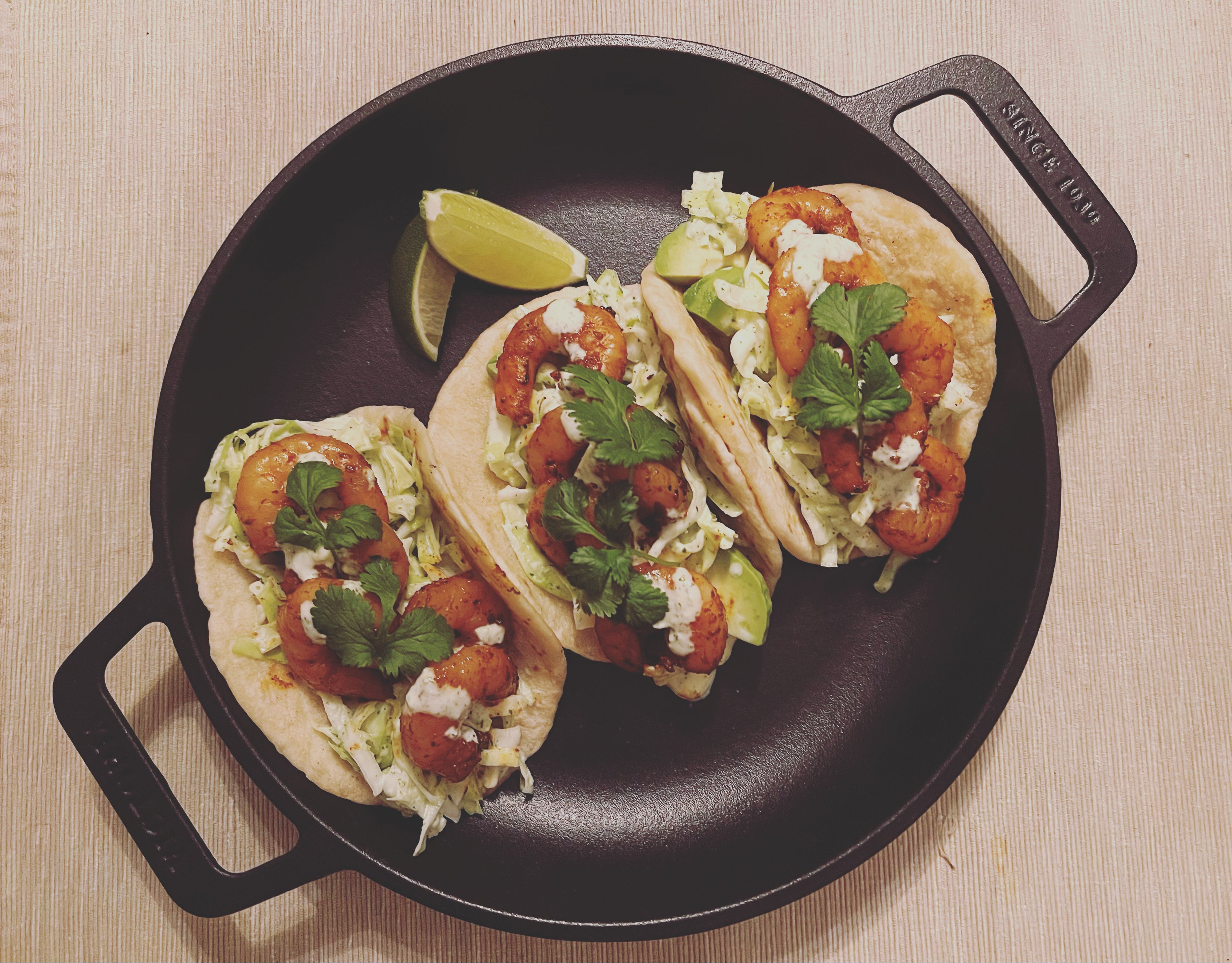 Victoria Cast Iron Skillet with Double Handles (26 cm) - enameled