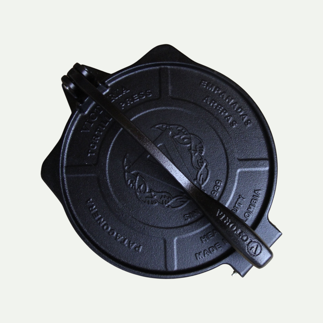 Victoria Cast Iron Tortilla Press (25 cm), pre-seasoned
