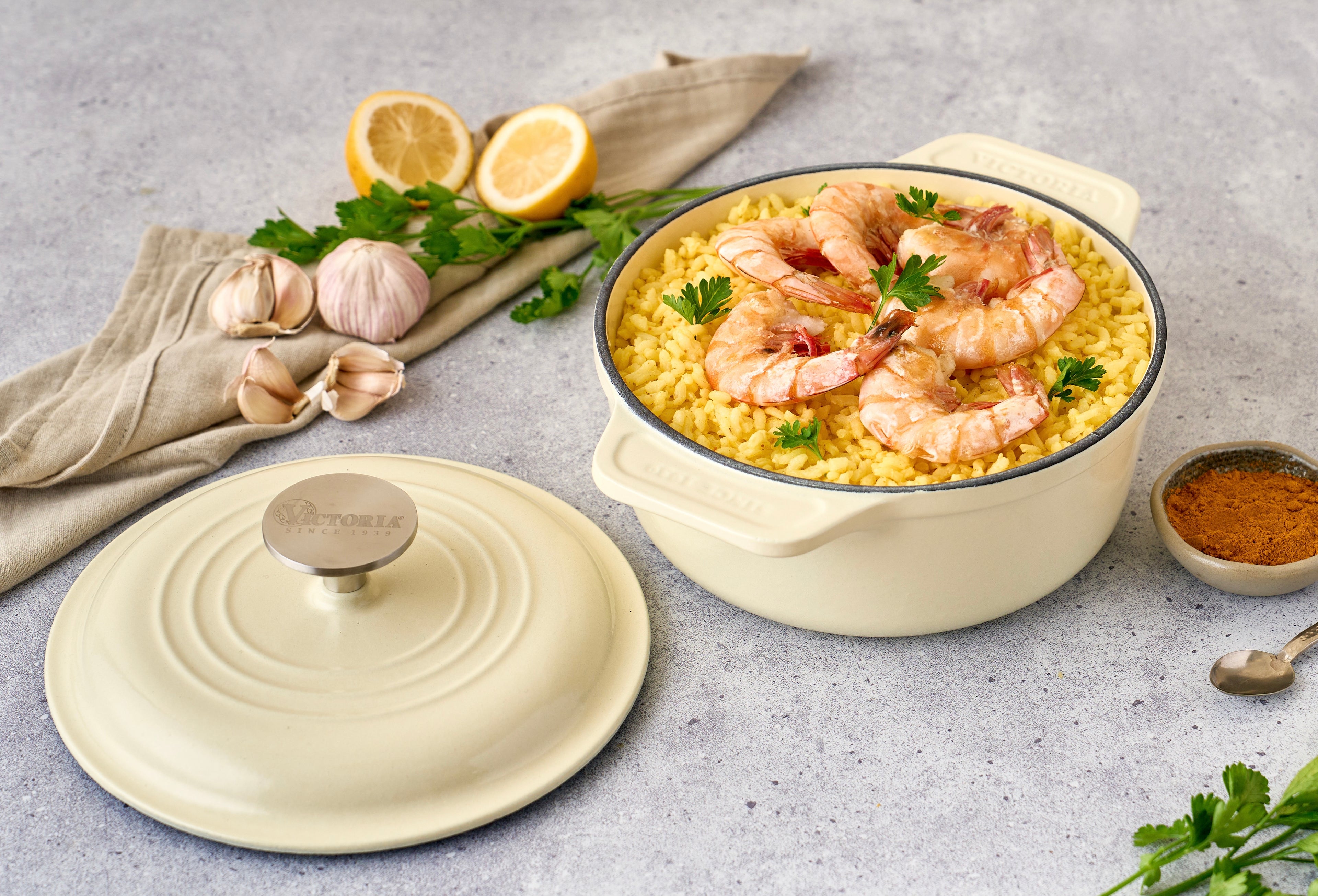 Victoria White Sable Dutch Oven 1.9 lts - white enameled