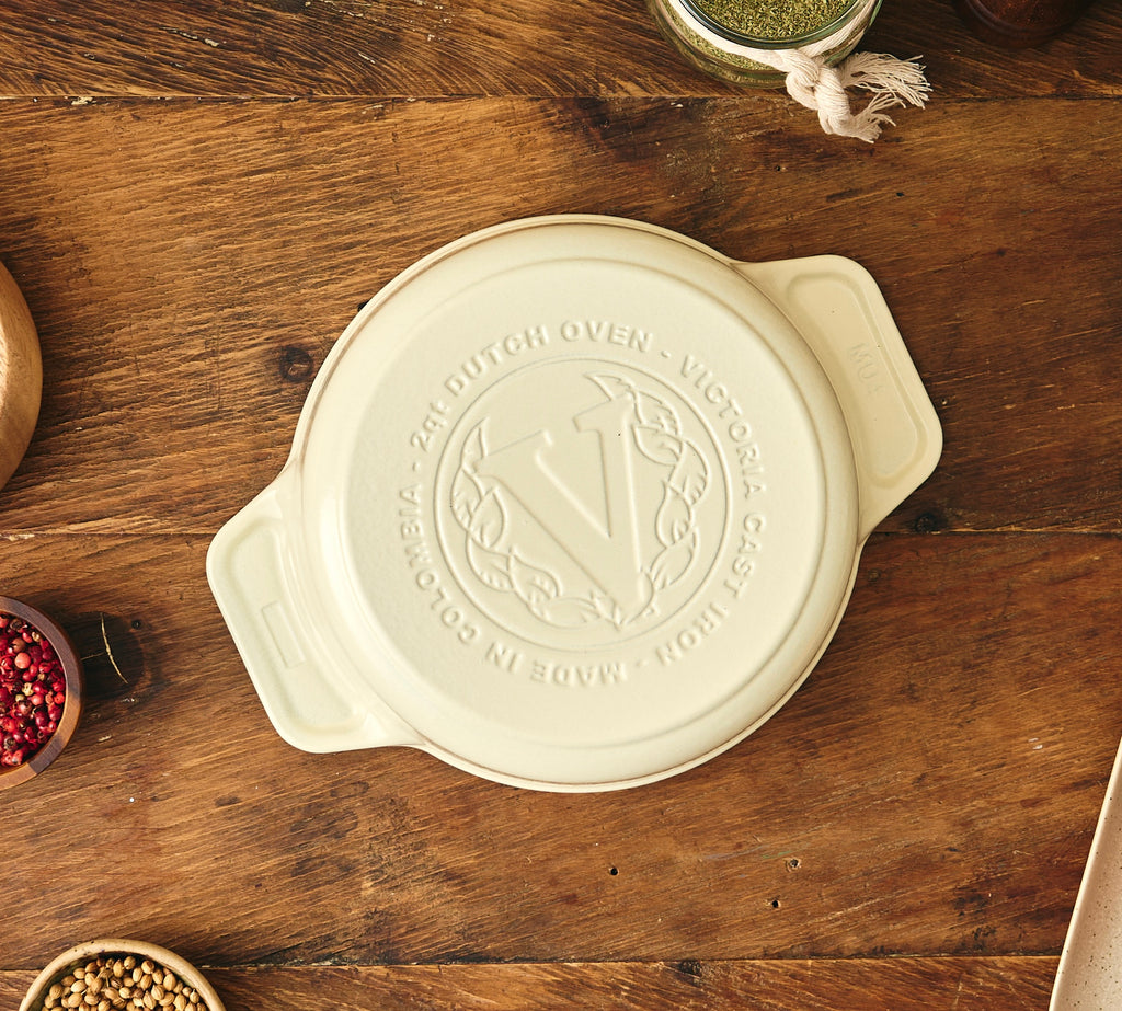 Victoria White Sable Dutch Oven 1.9 lts - white enameled