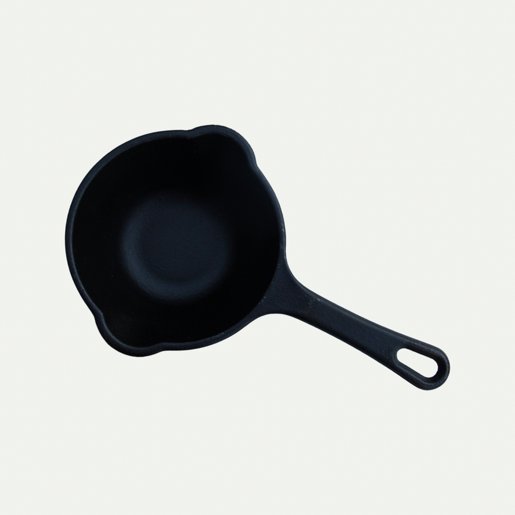 Victoria Cast Iron Saucepan (0.4 ltr) - enameled